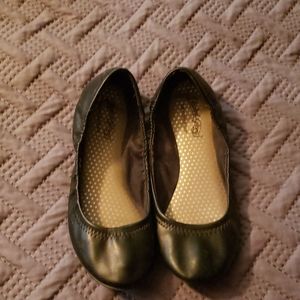 Ballet flats